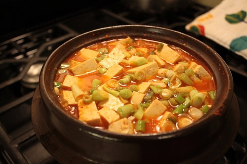 nhung-mon-lau-ngon-o-han-quoc-lau-kimchi-jjigae